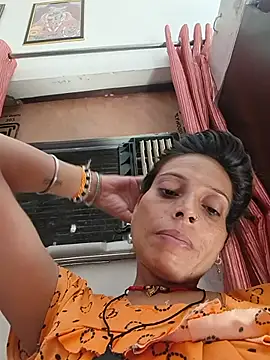 Snapshot of ISHANI-SINGH chatting on June 2026 10:43:01 AM ISHANI-SINGH online show from June 2026 10:43:01 AM
