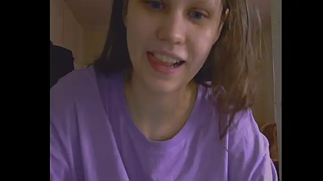 Snapshot of Lunliss chatting on July 2026 04:21:02 AM Lunliss online show from July 2026 04:21:02 AM