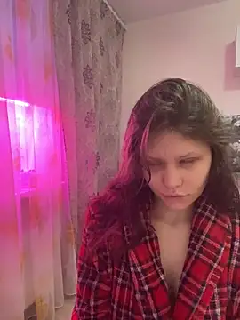 Lunliss online show from November 2025 10:59:02 AM