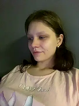 Snapshot of Lunliss chatting on September 2025 09:44:02 PM Lunliss online show from September 2025 09:44:02 PM