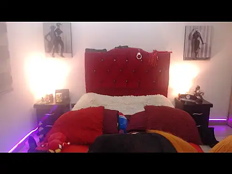 CharlotteBrooks online show from May 2026 10:05:01 PM