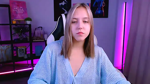 CindySparkl online show from February 2026 03:18:01 AM