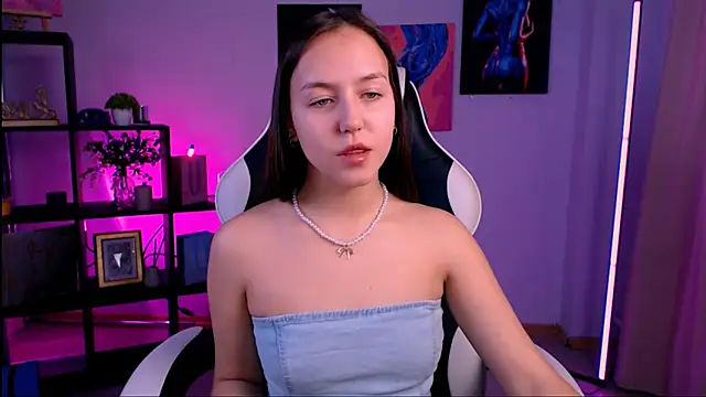 CindySparkl online show from December 2025 03:54:01 AM