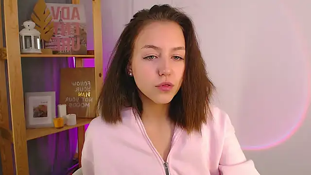 CindySparkl online show from November 2025 07:22:01 AM