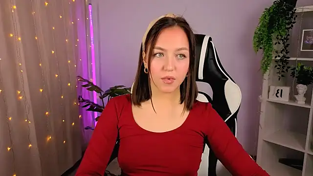 CindySparkl online show from November 2025 06:30:02 AM