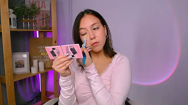 CindySparkl online show from November 2025 03:50:02 AM