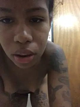 Snapshot of LilithCuban chatting on September 2025 02:21:02 AM LilithCuban online show from September 2025 02:21:02 AM