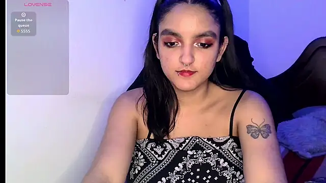 Snapshot of Ari_20_ chatting on November 2025 11:52:02 PM Ari 20 online show from November 2025 11:52:02 PM