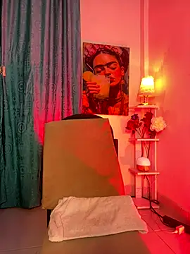 Megan-picozi online show from November 2025 02:32:02 AM