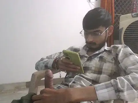 Snapshot of Kashiroy7315 chatting on April 2026 04:35:01 PM Kashiroy7315 online show from April 2026 04:35:01 PM