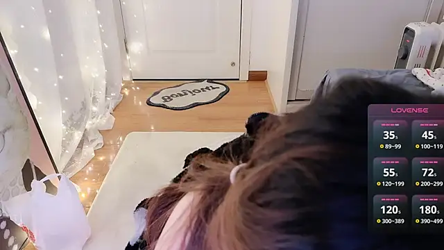 charlotte520 online show from October 2025 01:15:02 AM