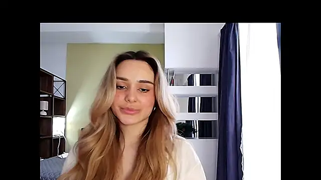 Snapshot of Chloe_Ravens chatting on December 2025 10:52:02 AM Chloe Ravens online show from December 2025 10:52:02 AM