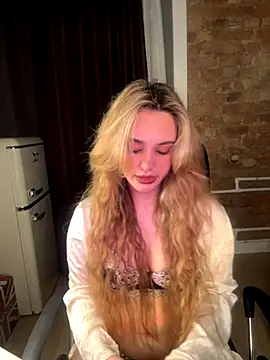Chloe Ravens online show from October 2025 08:10:02 PM
