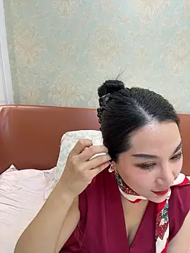 Snapshot of Candice888 chatting on February 2026 02:33:01 PM Candice888 online show from February 2026 02:33:01 PM