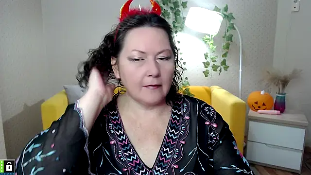 Snapshot of milf_hornys chatting on October 2025 06:19:01 PM milf hornys online show from October 2025 06:19:01 PM