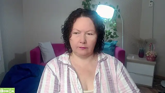 Snapshot of milf_hornys chatting on December 2025 05:03:02 PM milf hornys online show from December 2025 05:03:02 PM