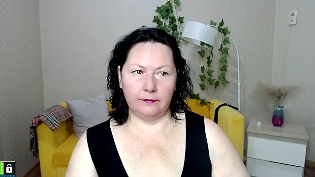 Snapshot of milf_hornys chatting on November 2025 04:13:02 PM milf hornys online show from November 2025 04:13:02 PM