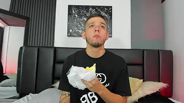 Mathewboy1 online show from March 2026 11:32:02 AM