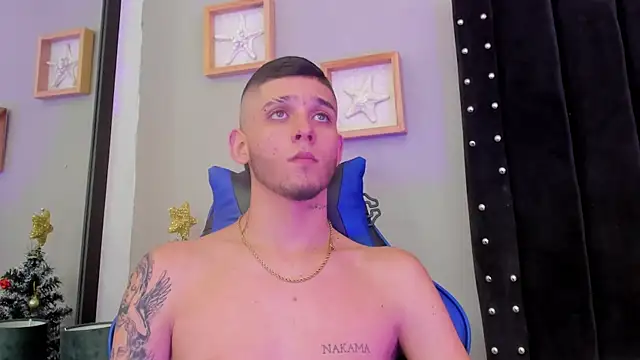 Mathewboy1 online show from December 2025 07:28:02 PM