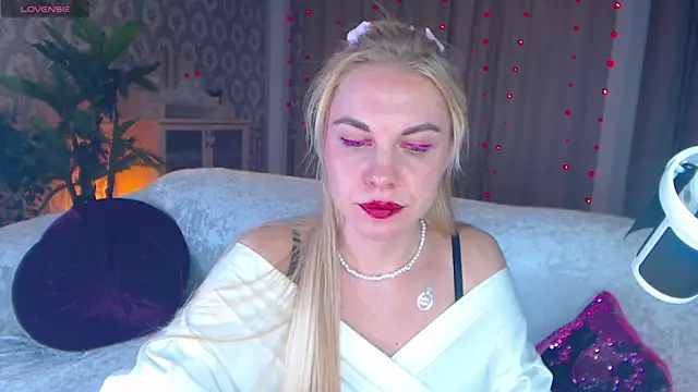 LiSinDoll online show from November 2025 06:17:01 AM