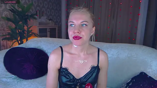 LiSinDoll online show from November 2025 06:30:01 AM