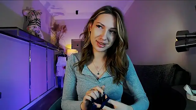 MariGven online show from October 2025 12:46:01 PM