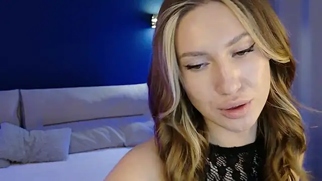 MariGven online show from October 2025 12:31:02 PM