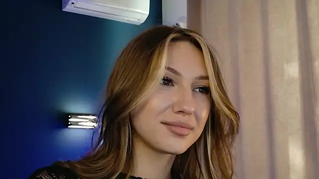 MariGven online show from September 2025 12:49:02 PM