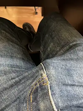 Cruel00 online show from October 2025 10:25:01 AM