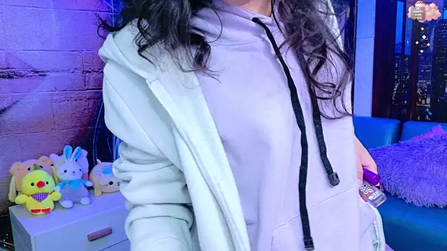 Giaa rossi online show from March 2026 02:18:02 PM