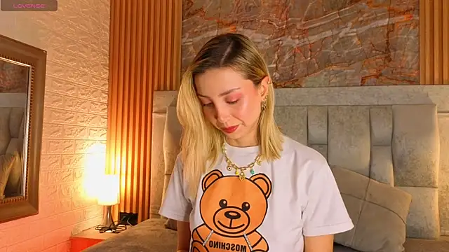 Snapshot of miaroldan chatting on November 2025 05:49:01 PM miaroldan online show from November 2025 05:49:01 PM