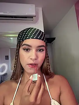 Natalia vidal online show from November 2025 01:22:02 PM