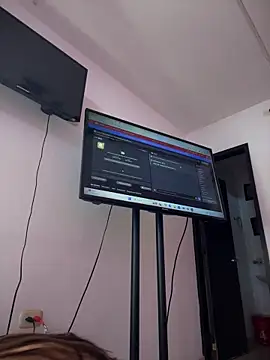 Natalia vidal online show from October 2025 01:33:02 PM