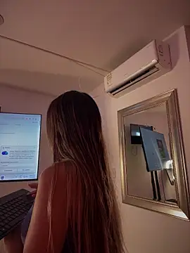 Natalia vidal online show from December 2025 01:43:02 PM