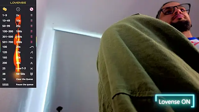 Snapshot of Ernesto-Rodriguez82 chatting on October 2025 05:24:02 PM Ernesto-Rodriguez82 online show from October 2025 05:24:02 PM