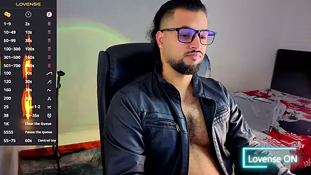 Snapshot of Ernesto-Rodriguez82 chatting on October 2025 10:47:01 AM Ernesto-Rodriguez82 online show from October 2025 10:47:01 AM