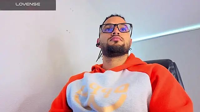 Ernesto-Rodriguez82 online show from April 2026 03:35:02 PM