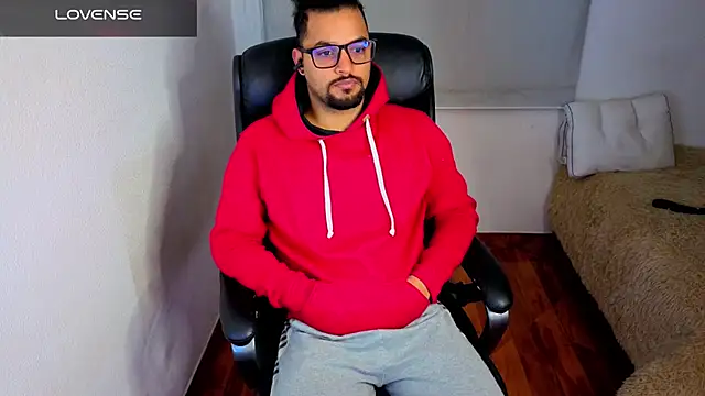 Ernesto-Rodriguez82 online show from February 2026 04:03:01 AM