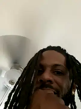 Snapshot of Taydagr8 chatting on September 2025 12:06:02 AM Taydagr8 online show from September 2025 12:06:02 AM