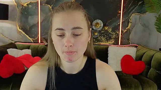 Sun Kitty  online show from September 2025 06:45:02 AM