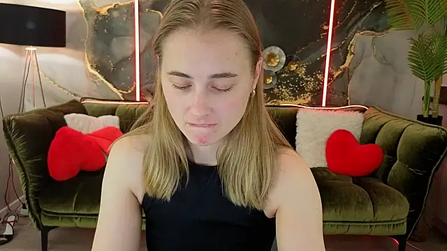 Sun Kitty  online show from September 2025 06:51:01 PM