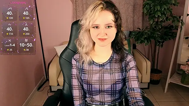 girl next doorr online show from July 2026 12:53:02 PM