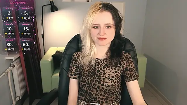 girl next doorr online show from March 2026 01:14:01 PM