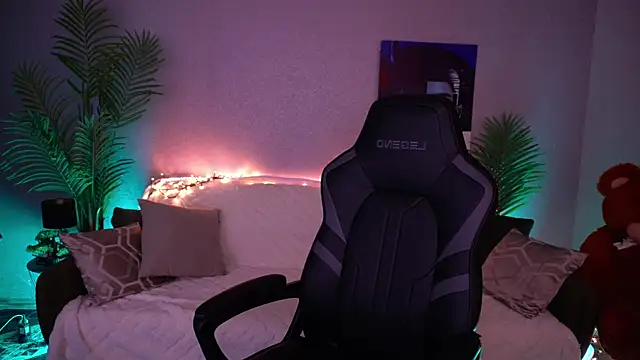 FataleNellie online show from April 2026 09:21:01 PM