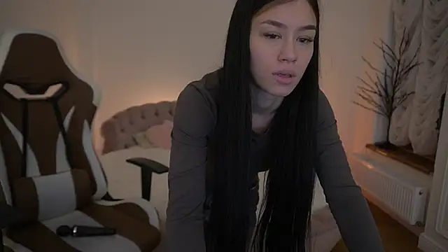 Snapshot of FataleNellie chatting on May 2026 09:07:01 PM FataleNellie online show from May 2026 09:07:01 PM