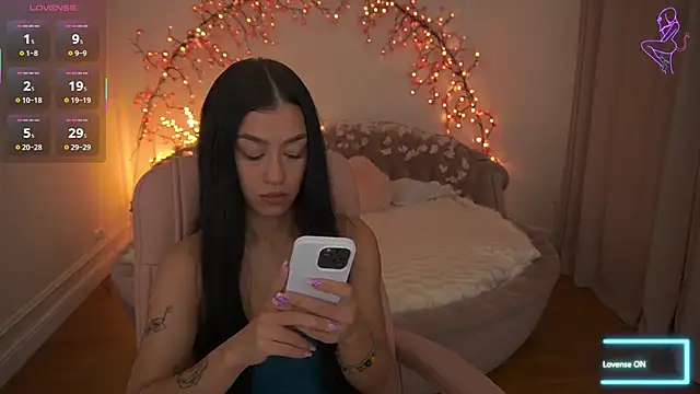 FataleNellie online show from June 2026 05:13:02 PM