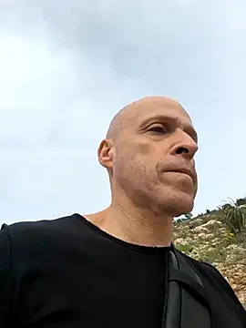 fergi1999 online show from February 2026 07:37:02 AM