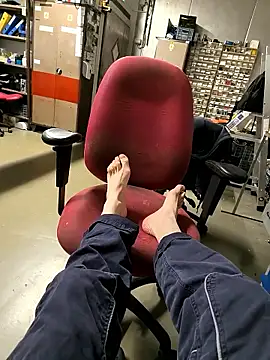 fergi1999 online show from January 2026 09:37:02 AM