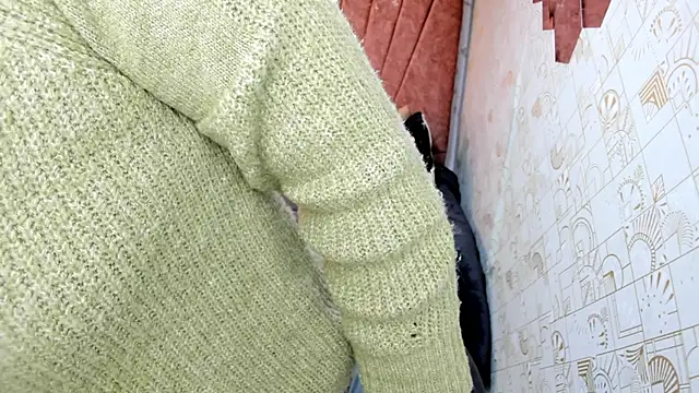 Lia Blake  online show from December 2025 12:43:02 PM