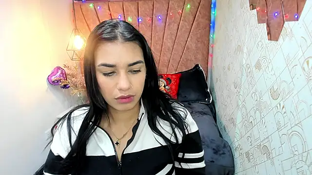 Snapshot of Lia_Blake_ chatting on December 2025 12:44:02 PM Lia Blake online show from December 2025 12:44:02 PM